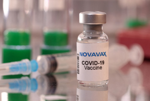 Novavax shares tumble after U.S. health secretary raises concerns over COVID shot’s efficacy