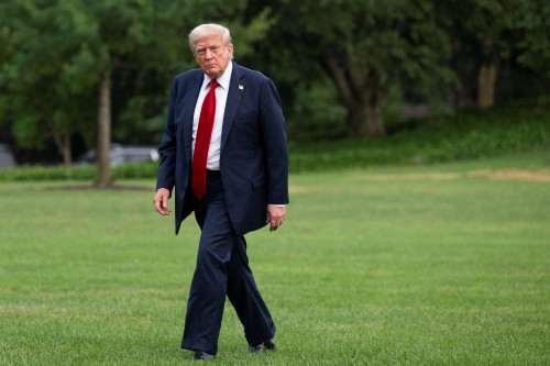 2025-07-14T205537Z_5_LYNXMPEL6D0SB_RTROPTP_4_USA-TRUMP
