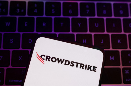 2026-01-14T210858Z_4_LYNXMPEM0D0Z2_RTROPTP_4_SGNL-M-A-CROWDSTRIKE-HLDG