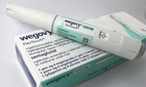 FILE PHOTO: A injection pen of Novo Nordisk's weight-loss drug