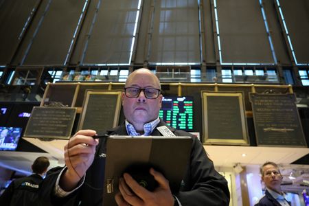 S&P 500 hits fresh closing high ahead of Fed meeting, big tech earnings